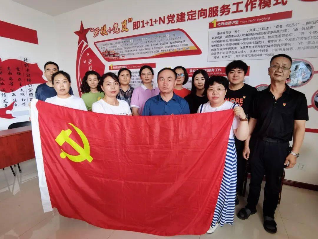 线上线下人气旺 “年货经济”热度高