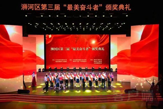《东北话胜出!黑土无言》为何输给《沪语繁花》?