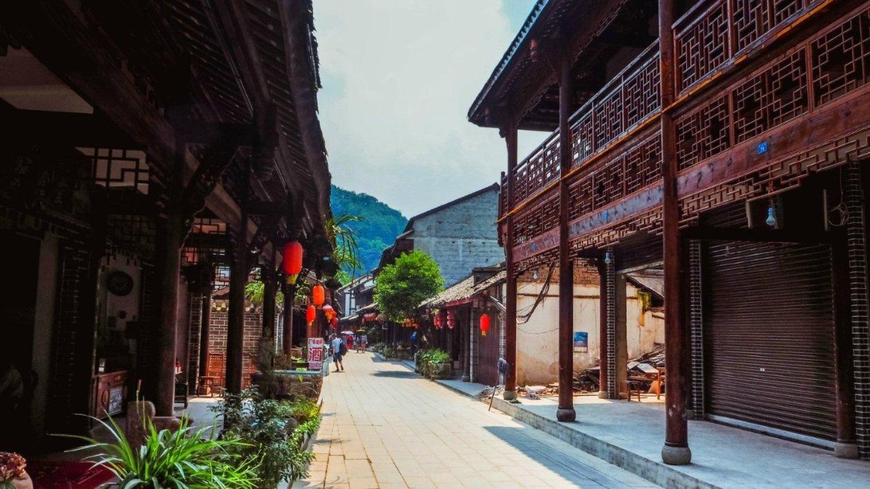献身艺术的绝美典范!王李丹妮最新写真惊艳曝光,美艳无双成焦点